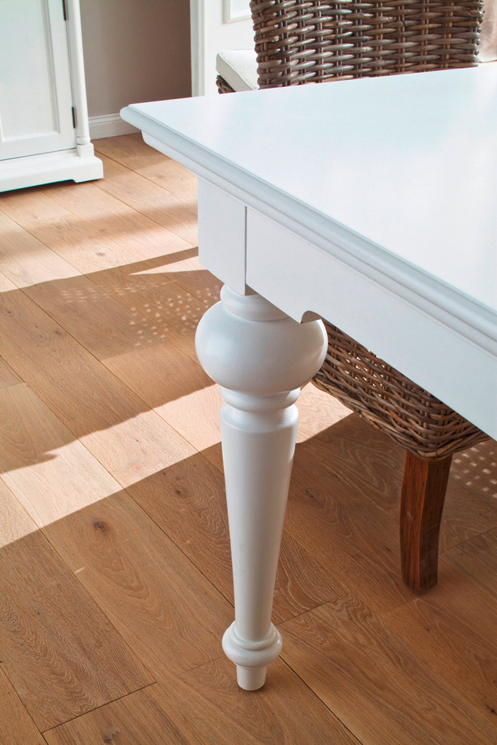 Provence Dining Table 94" - White